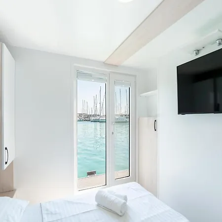 Exclusive Houseboat Directly In The Marina Novigrad Istria