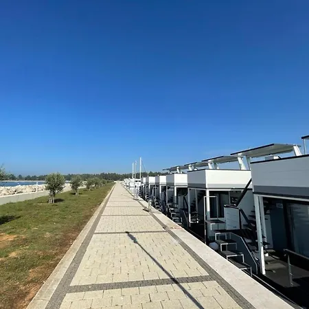 Exclusive Houseboat Directly In The Marina Botel