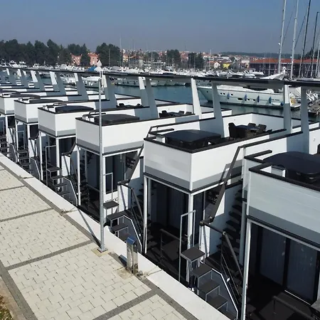 Exclusive Houseboat Directly In The Marina Botel 3*