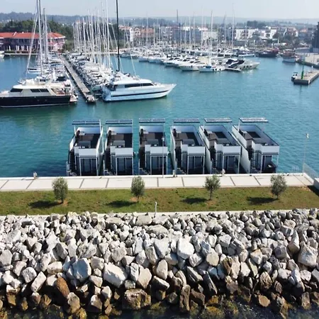 Exclusive Houseboat Directly In The Marina 3*